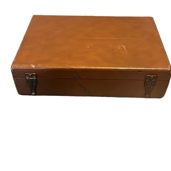 Genuine leather tan hard side briefcase, Briefcase with folders. - Picture 3 of 5